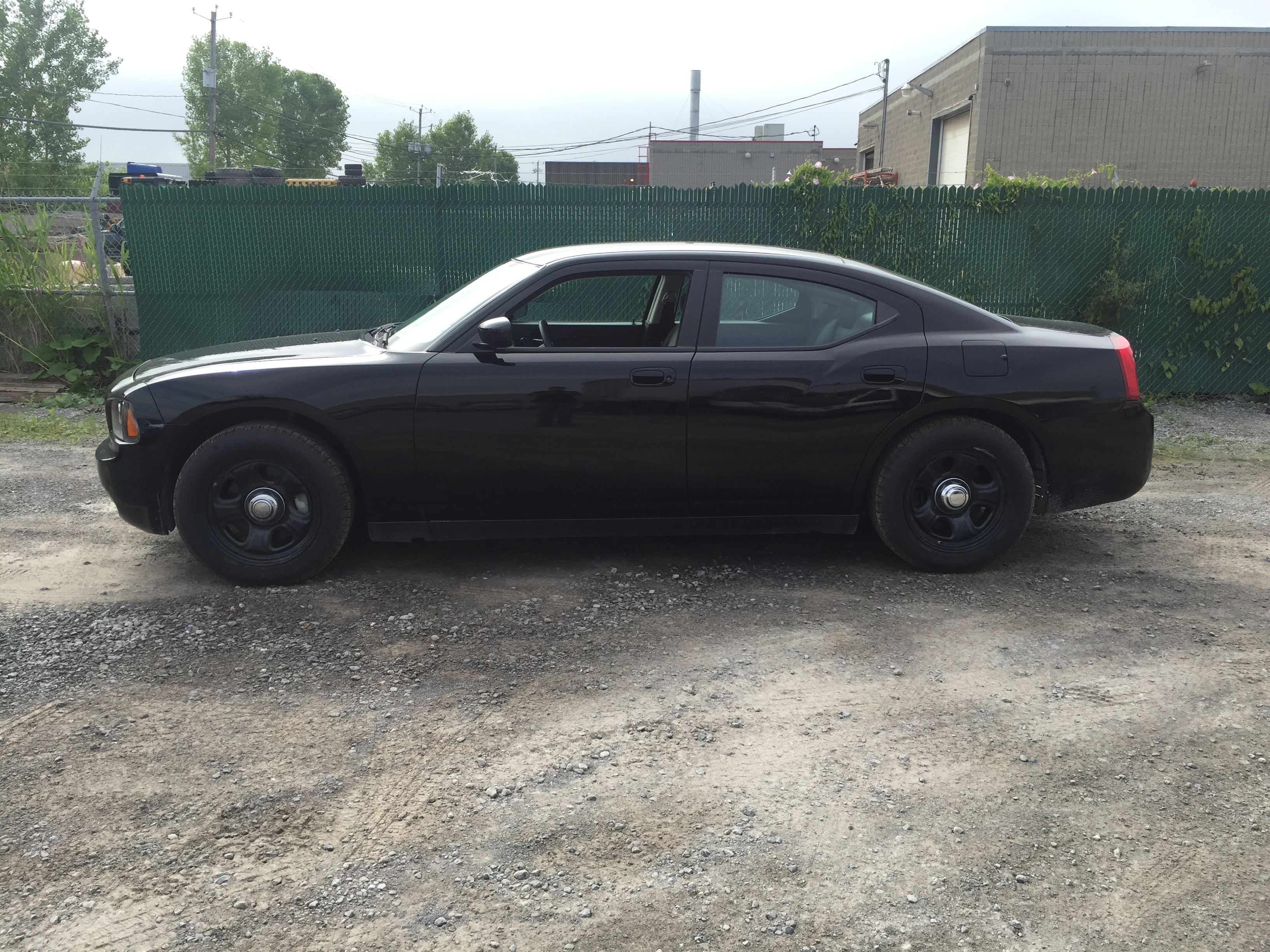 CinéMobile - Our Locations - DODGE CHARGER NOIR