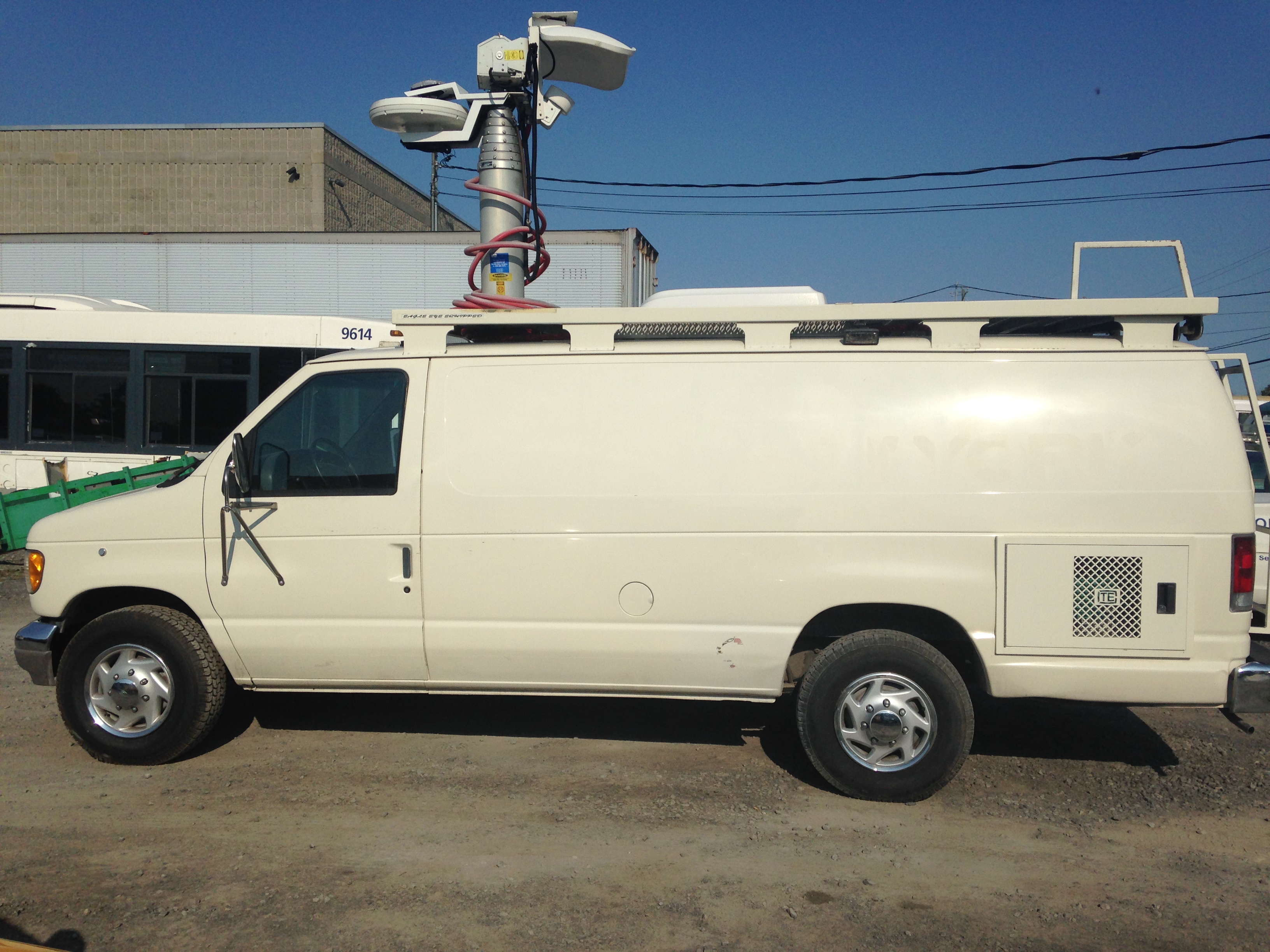 CinéMobile Nos véhicules TV NEWS VAN